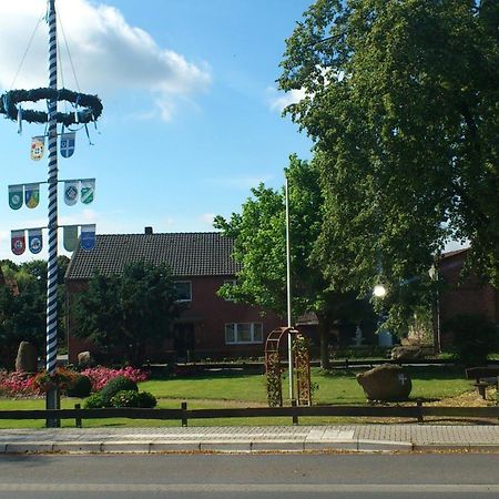 Hotel Am Rosenplatz,24 Stunden Check In, Kostenfreie Parkplaetze Brechtorf エクステリア 写真