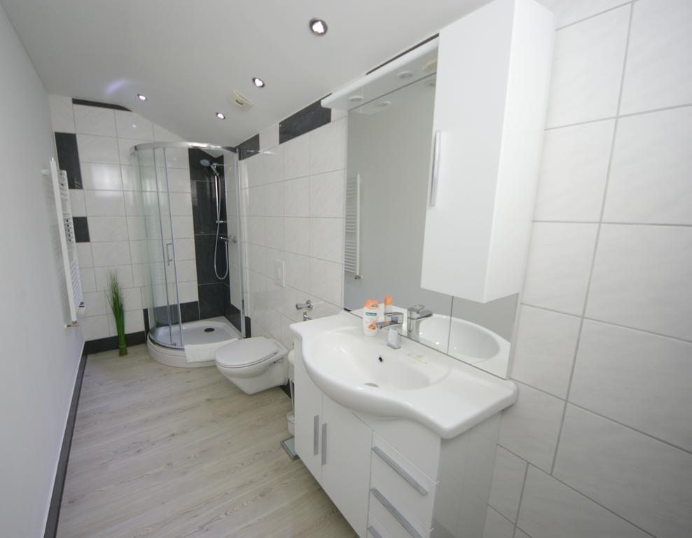 Hotel Am Rosenplatz,24 Stunden Check In, Kostenfreie Parkplaetze Brechtorf 部屋 写真
