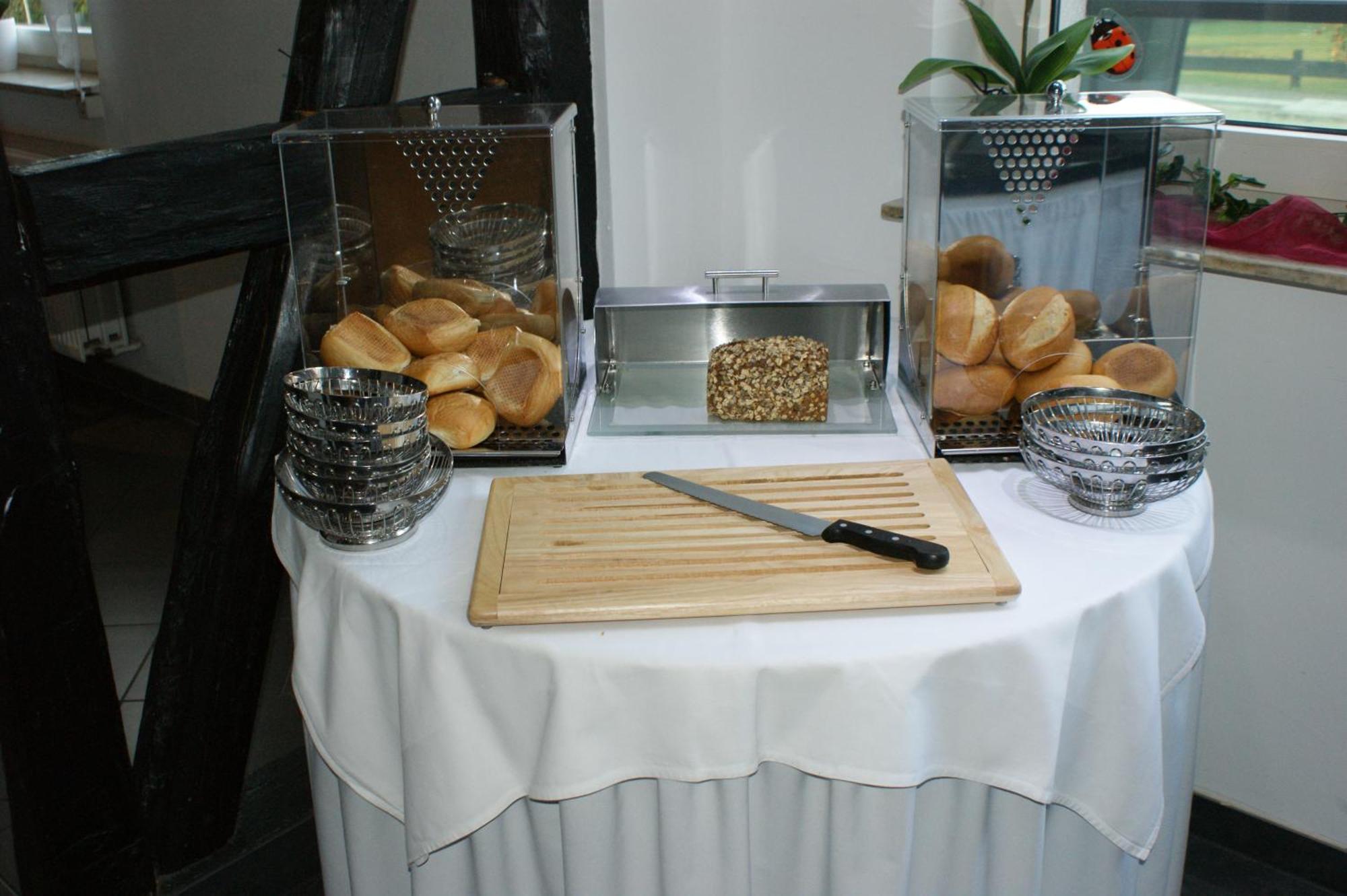 Hotel Am Rosenplatz,24 Stunden Check In, Kostenfreie Parkplaetze Brechtorf 部屋 写真